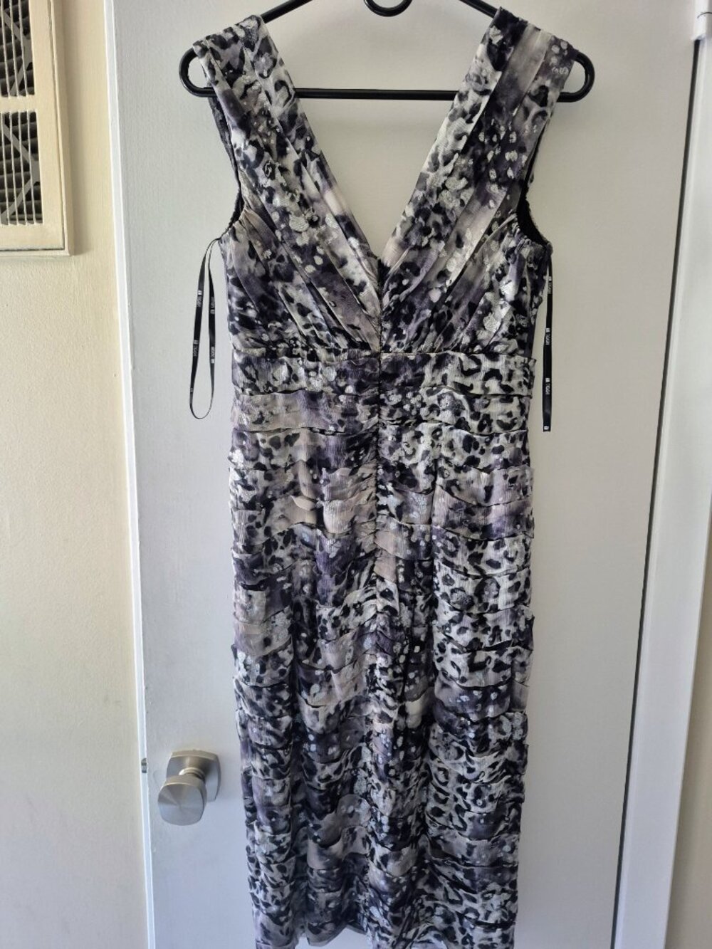 Tadashi Shoji Ruched Metallic Animal Print Cocktail Dress Size 6 - Picture 4 of 4